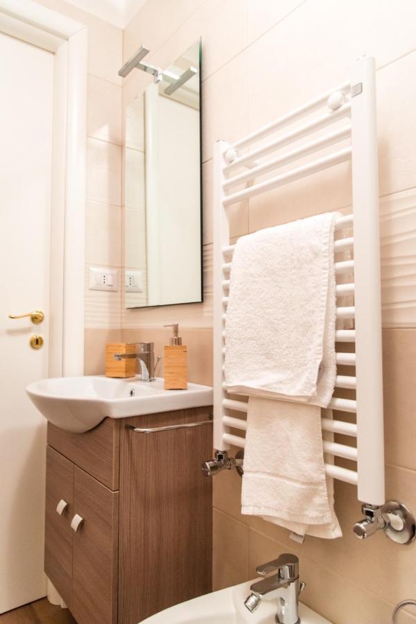 Hotel Palazzo Le Travi Bari Esterno foto