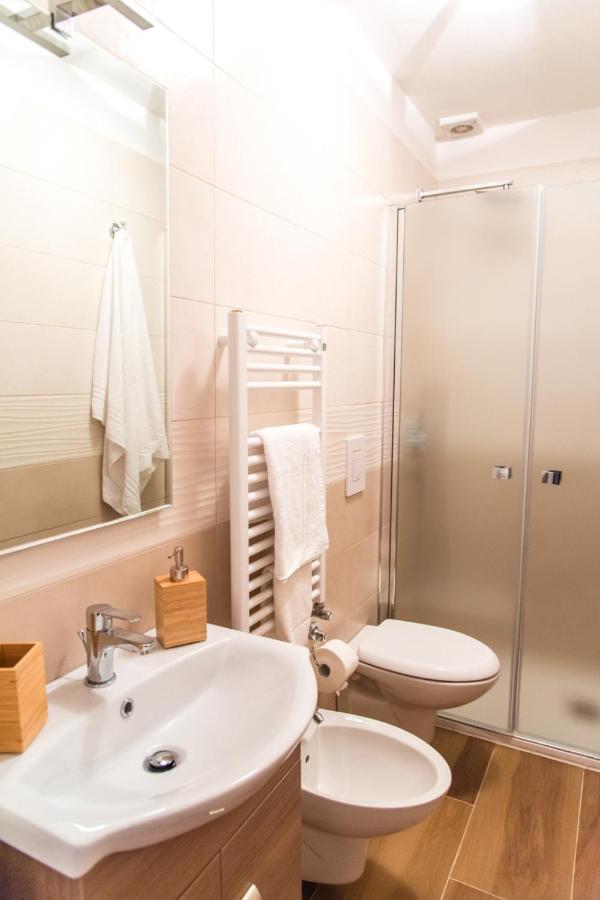 Hotel Palazzo Le Travi Bari Esterno foto